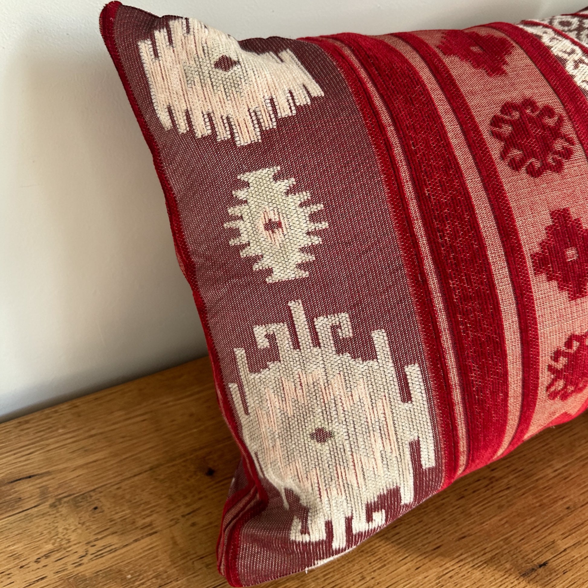 Nomad Kırmızı Dokuma Kırlent Kılıfı